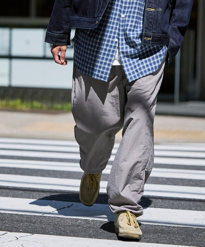 Wide Straight Nylon Track Pants / Tapered Silhouette Easy Nylon Pants