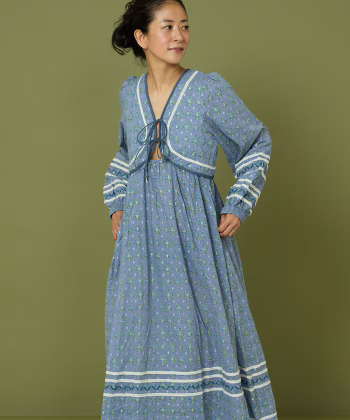 Bust Cut One-Piece with Chest Quilt and Ribbon