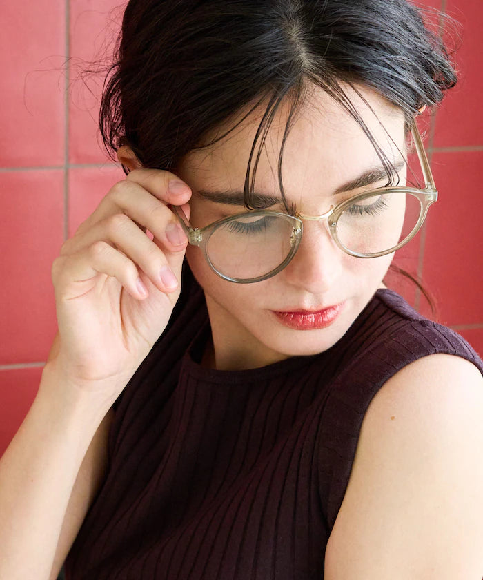 Dimming Lens Boston Fashion Glasses [Limited Edition]