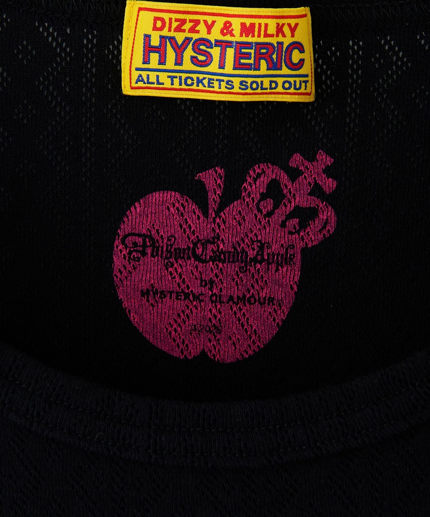 PCA/GUN SHOOTING APPLE "LOVE IS PAIN" Chibi T-Shirt