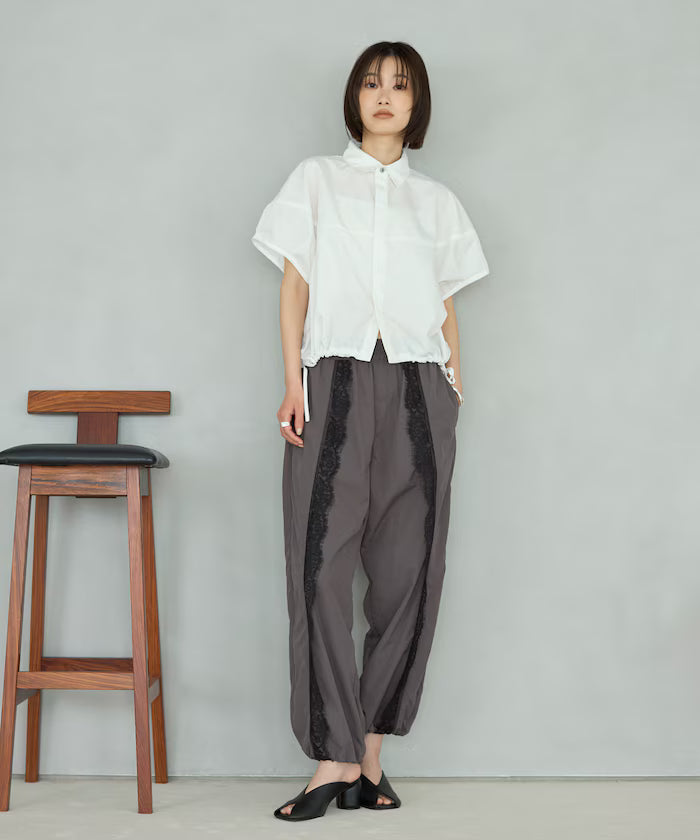 Switch Short Sleeve Hem Code Blouse