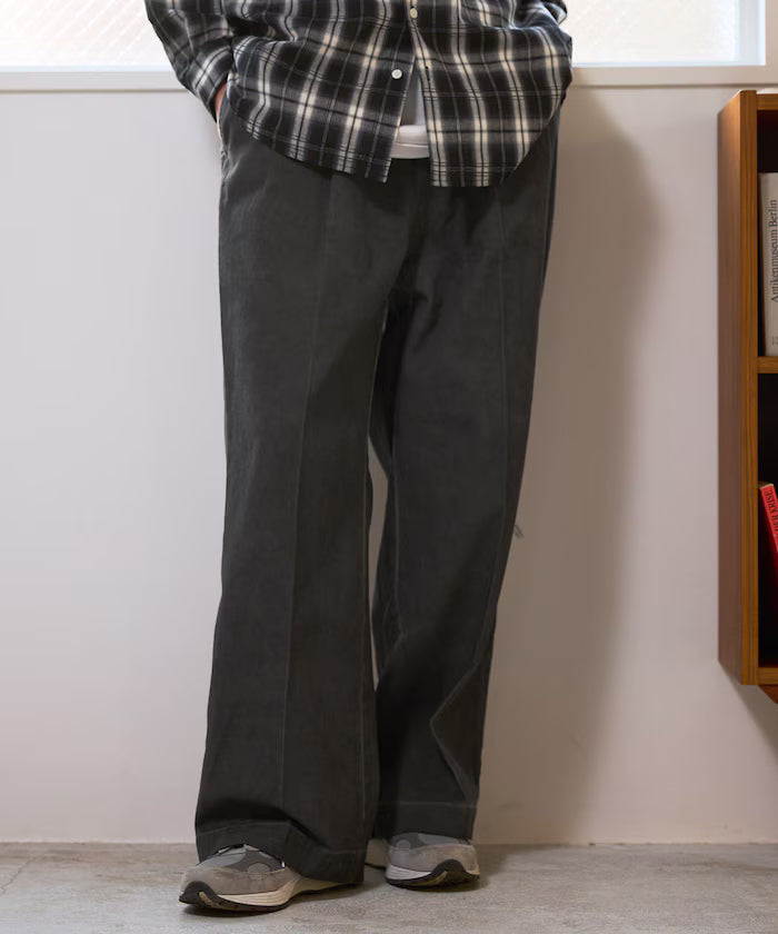 Fade processing cotton tuck wide pants