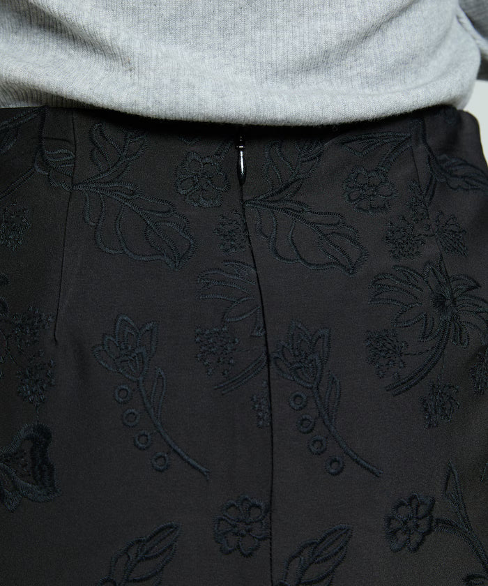 Flower Embroidery I-Line Easy Skirt