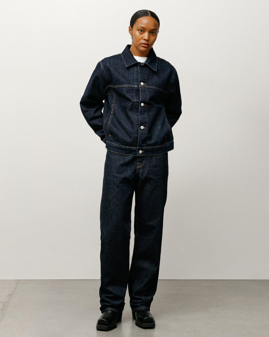 DENIM TRUCKER JACKET