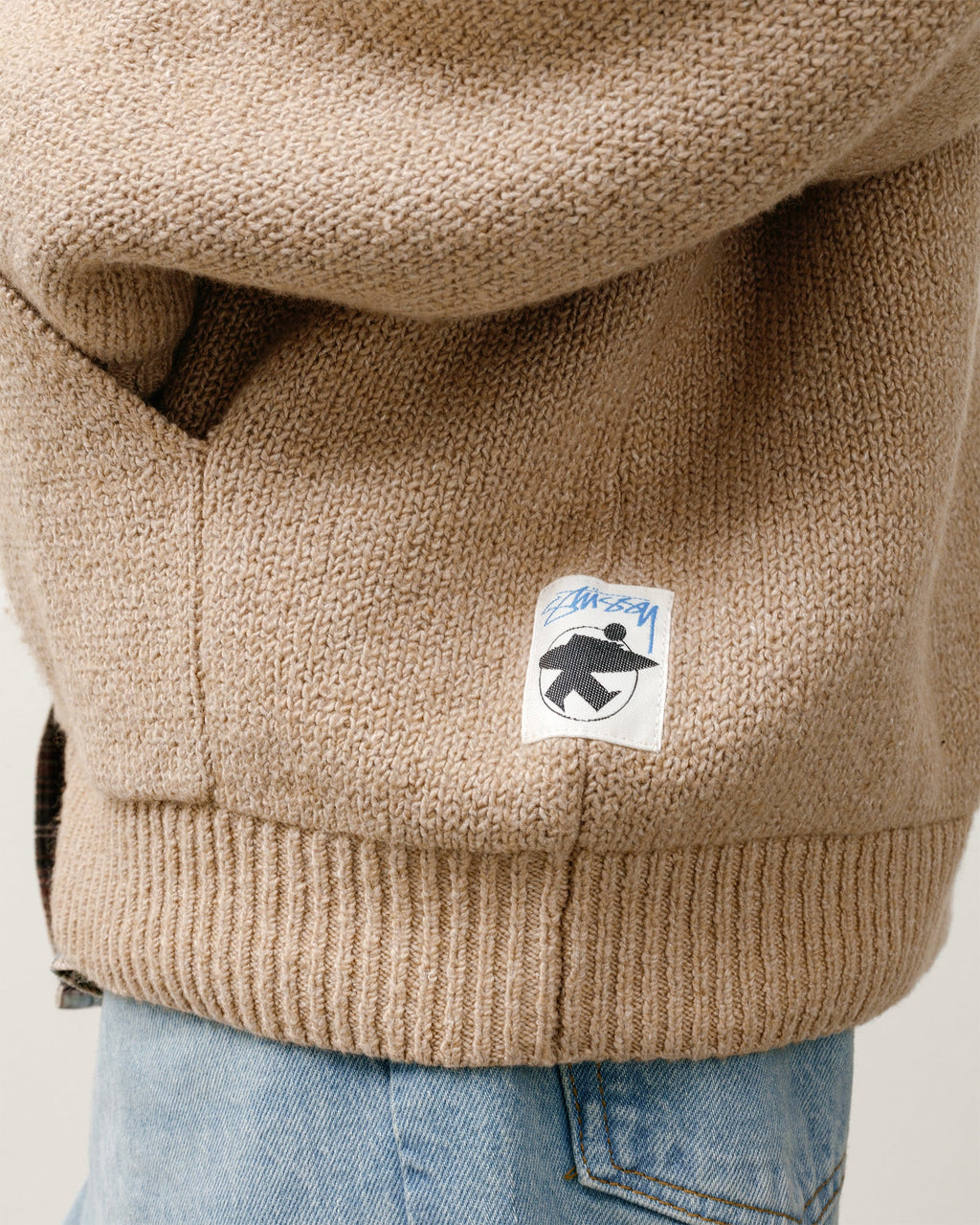 HOODED ZIP SWEATER