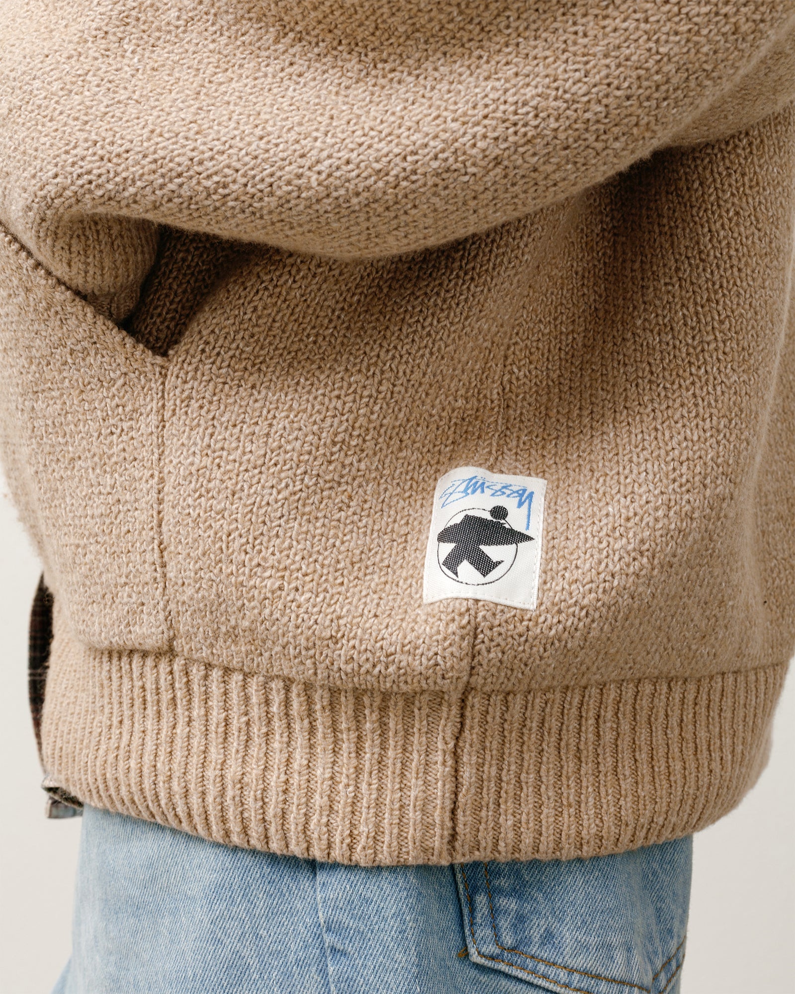 HOODED ZIP SWEATER