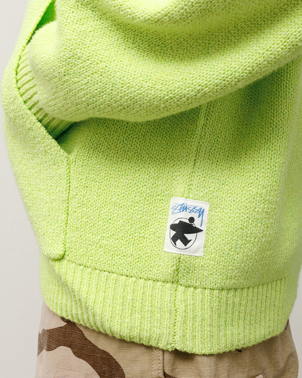 HOODED ZIP SWEATER