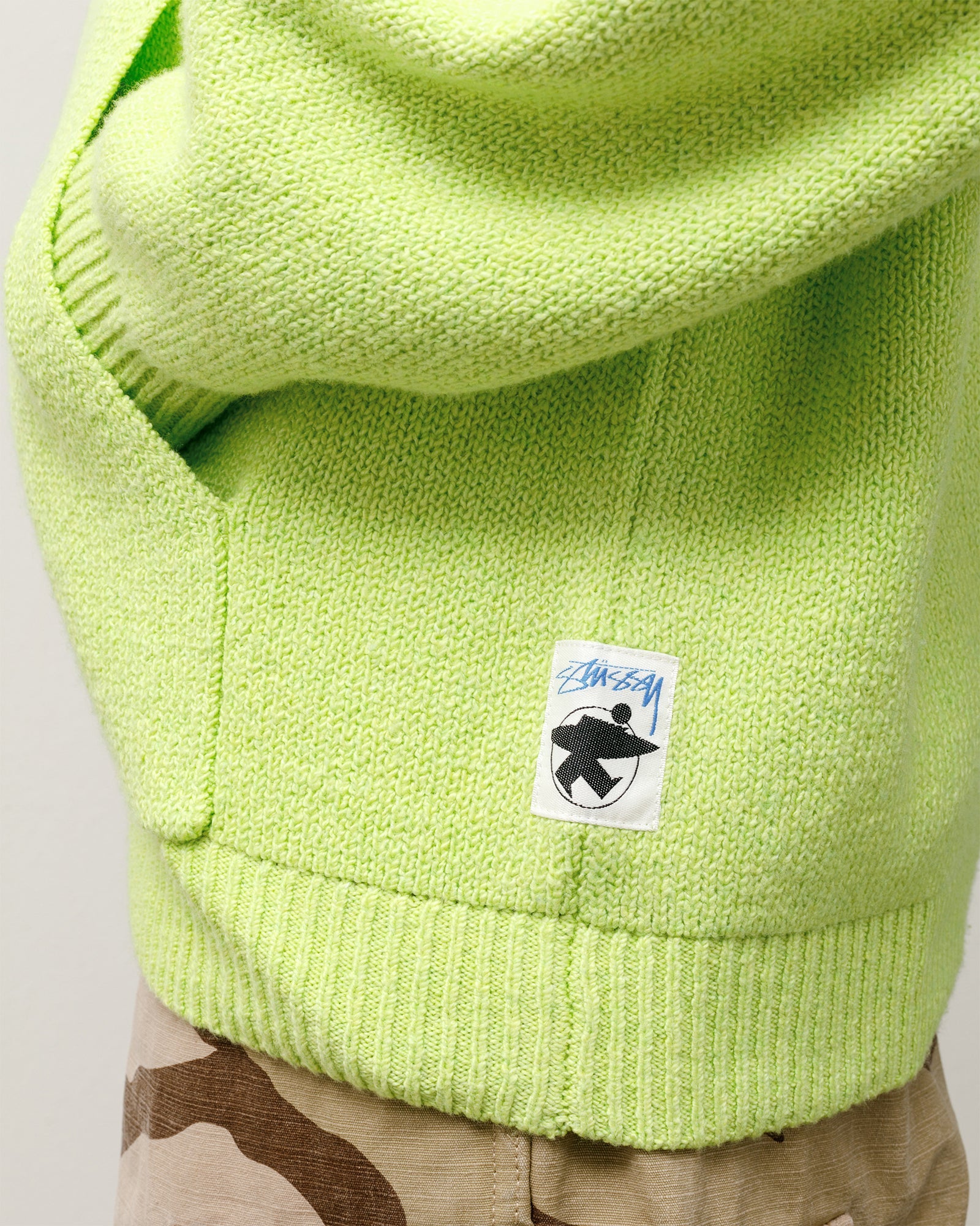 HOODED ZIP SWEATER