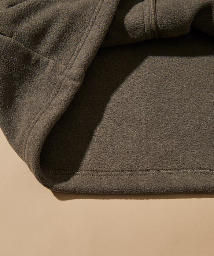 Big Silhouette One Point Logo Fleece Snap Button Spindle Pullover