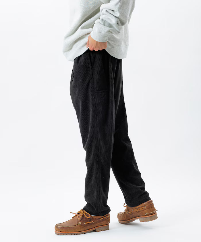 Basic silhouette corduroy climbing pants / tapered silhouette [limited edition]
