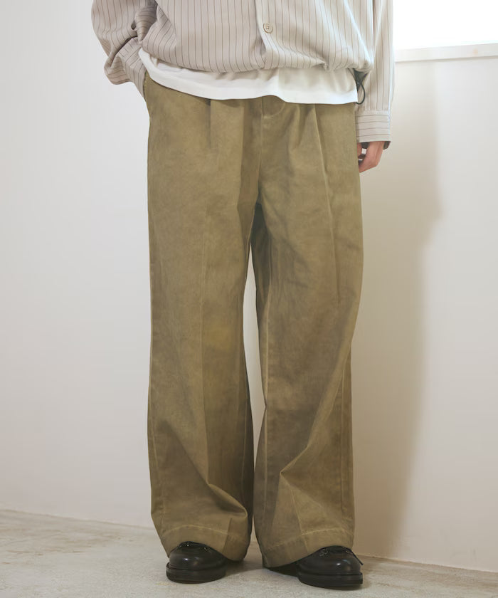 Fade processing cotton tuck wide pants