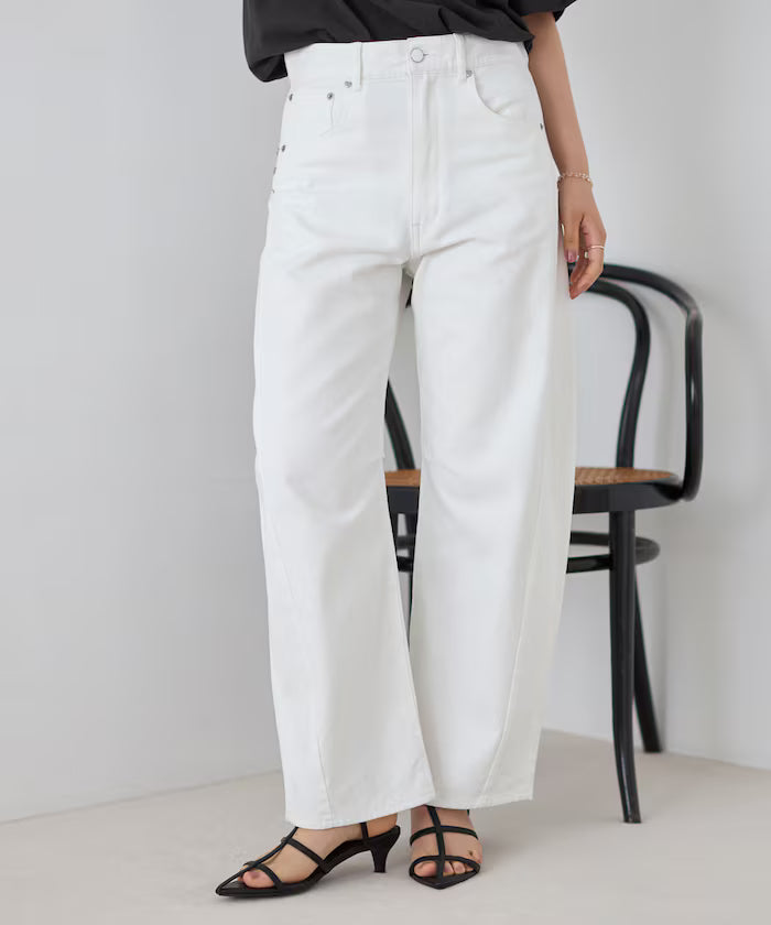 [March 11, 12:00 release] Heart Studs Curvy Denim / Wide Silhouette