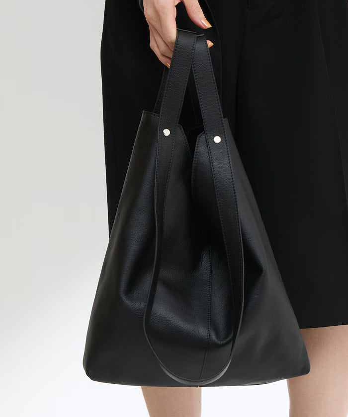 Leather 2-way triangle tote / water-repellent leather / A4