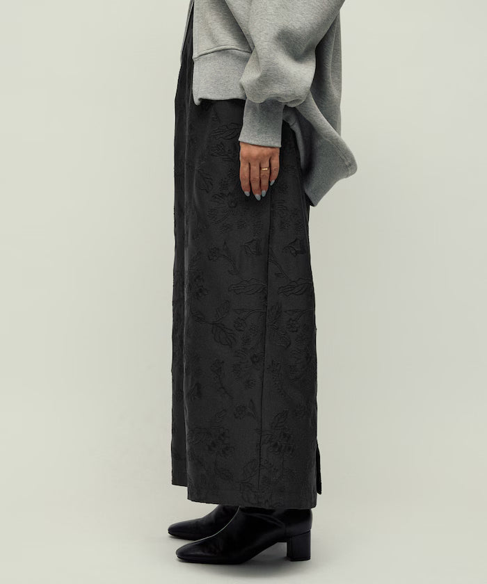 Flower Embroidery I-Line Easy Skirt