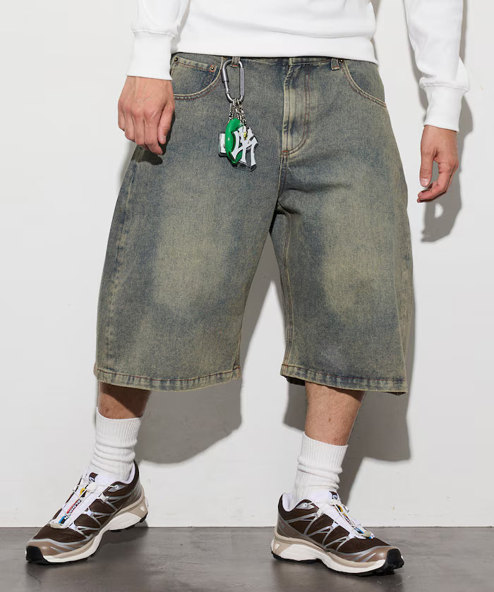 Wide Silhouette Vintage Processed Cropped Curve Denim Shorts