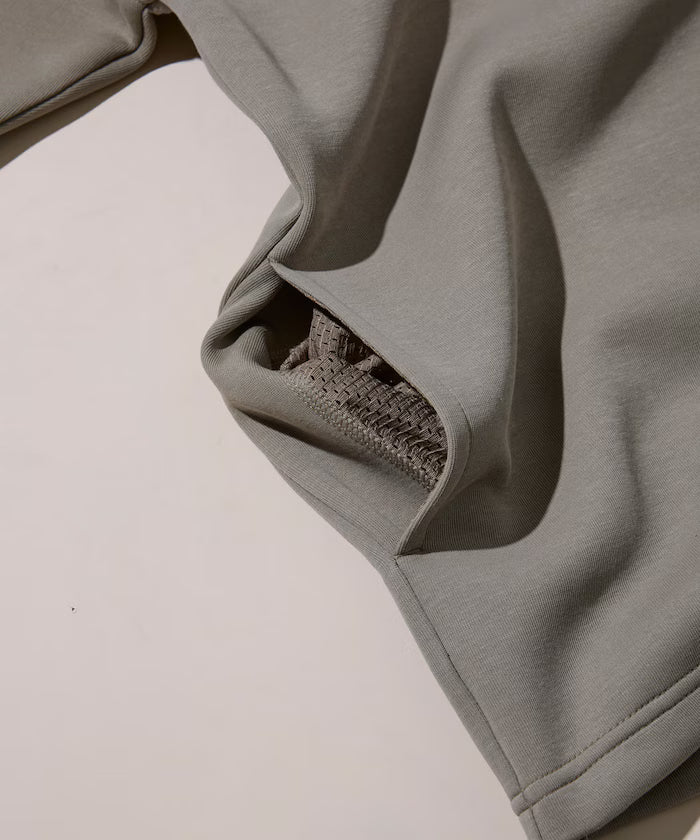 Big Silhouette Cardboard One Point Logo Snap Button Spindle Sweat Cardigan
