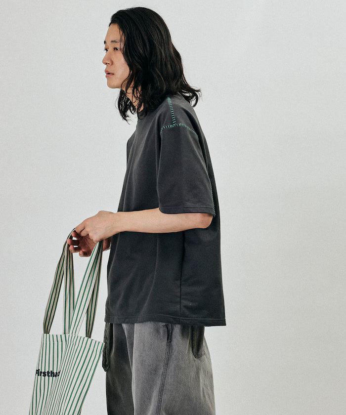 Boxy Silhouette Color Stitch Crew Neck T-Shirt