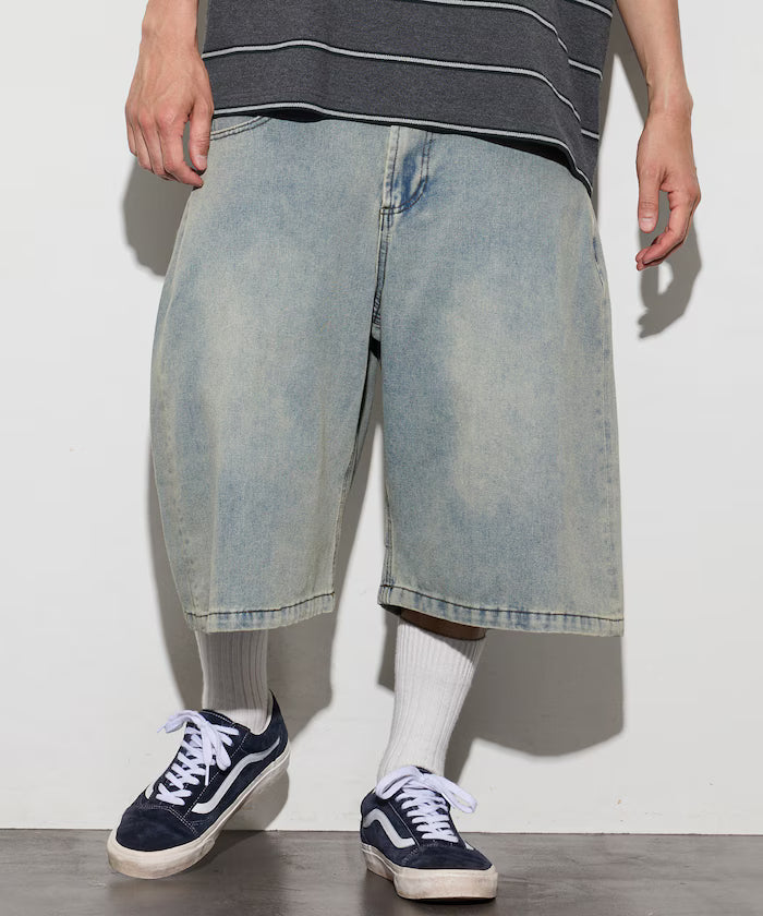 Wide Silhouette Vintage Processed Cropped Curve Denim Shorts