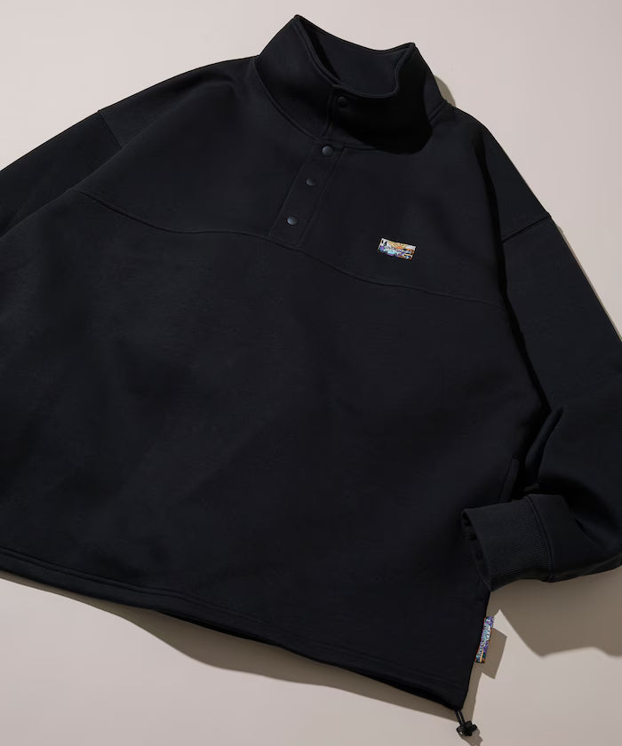 Big Silhouette Spindle Cardboard One Point Logo Snap Button Sweat - Black