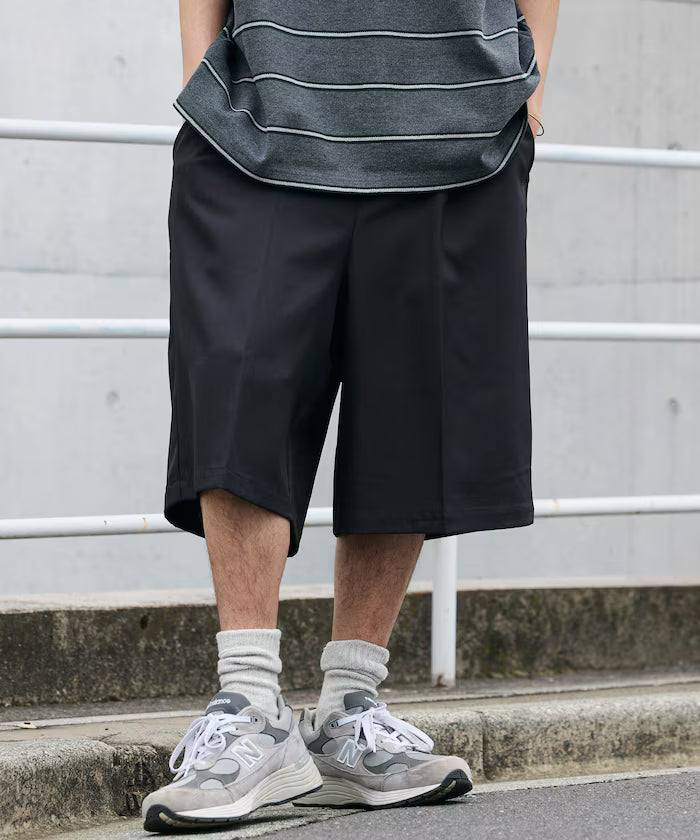 1-Tack Baggy Silhouette Slacks Short Pants