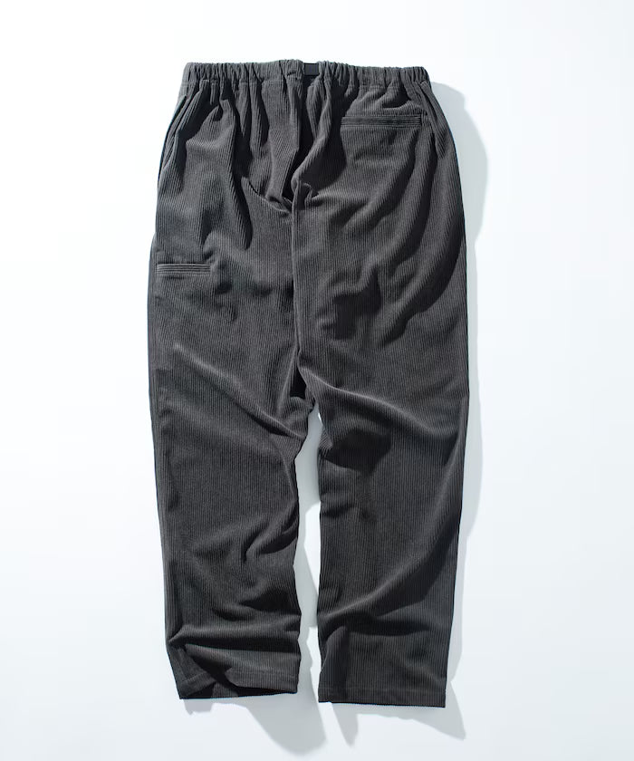 Basic silhouette corduroy climbing pants / tapered silhouette [limited edition]