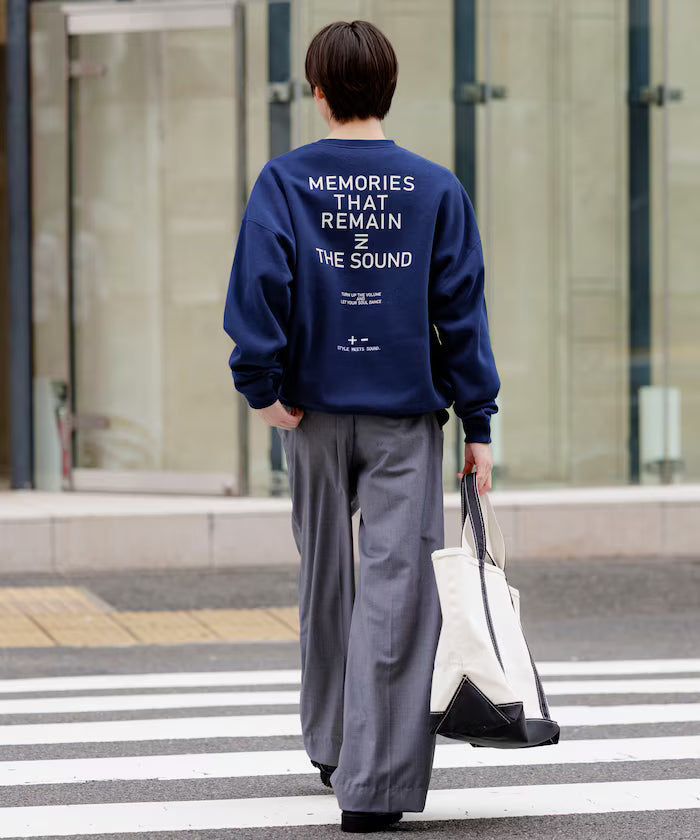 Big silhouette one-point embroidery back print hem code crew neck sweatshirt 【limited edition】