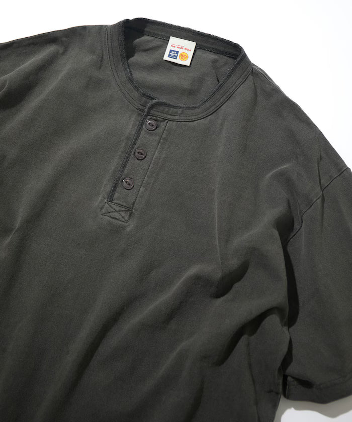 HEAVY WEIGHT/Pigment Short Sleeve Henley Neck T-Shirt/10.5 ounces