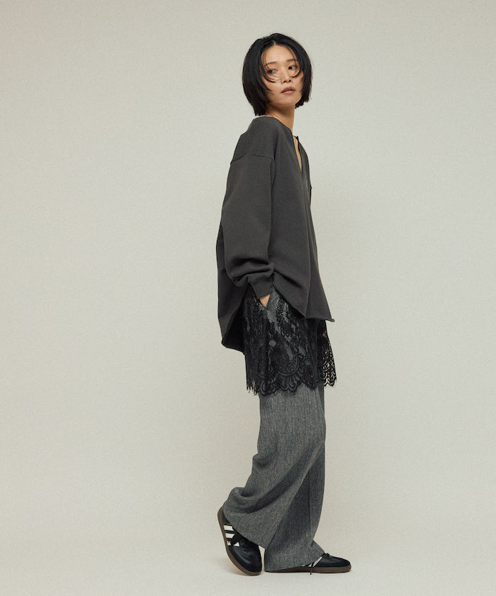 Organic Cotton V-Neck Embroidery Sweatshirt / Relaxed Fit / French Terry Sweatshirt
