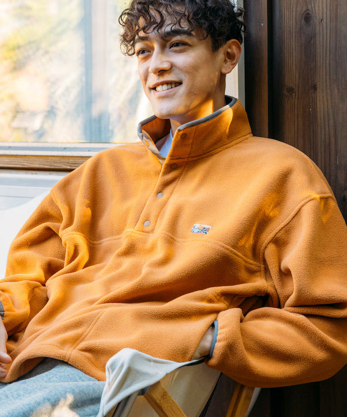Big Silhouette One Point Logo Fleece Snap Button Spindle Pullover - Mustard