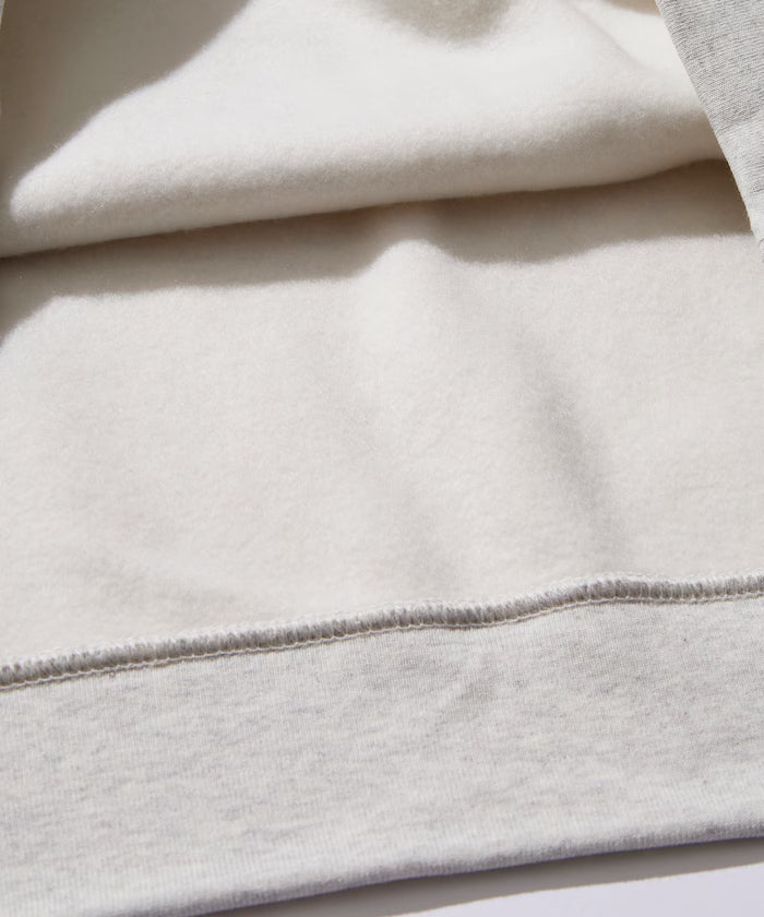 Big silhouette one-point embroidery back print hem code crew neck sweatshirt 【limited edition】