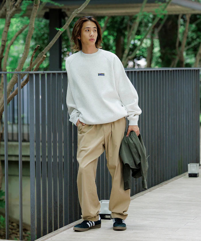 Big Silhouette One Point Logo Raglan Sleeve Spindle Sweatshirt [Limited Edition]