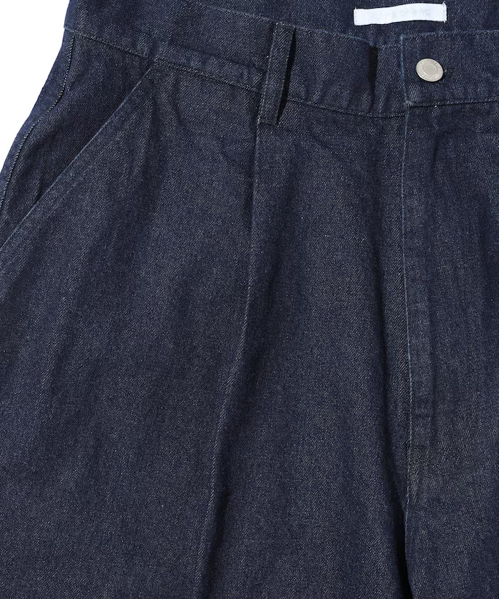 Wide Silhouette Straight Denim