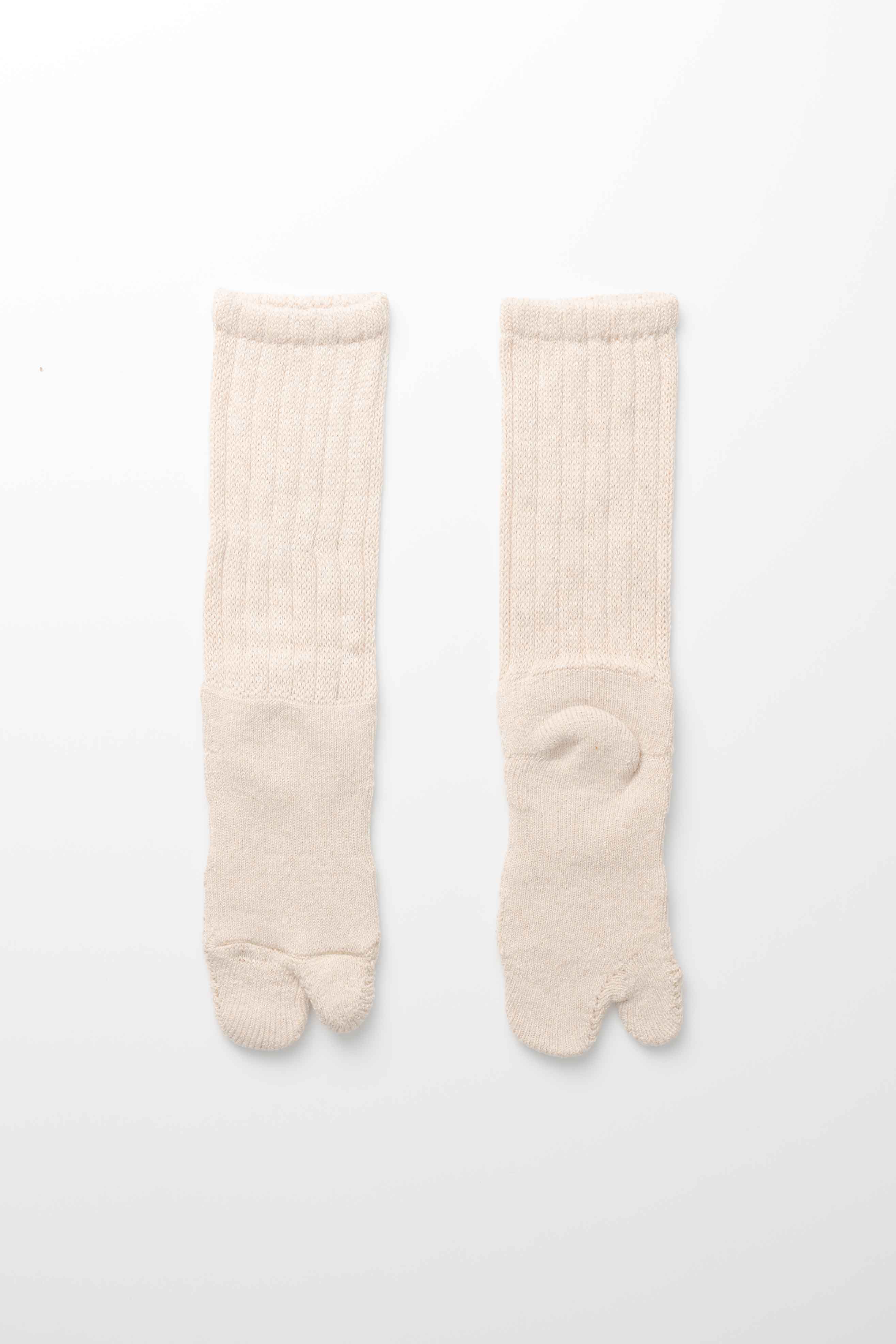 WOOL TABI PILE SOCKS - BEIGE