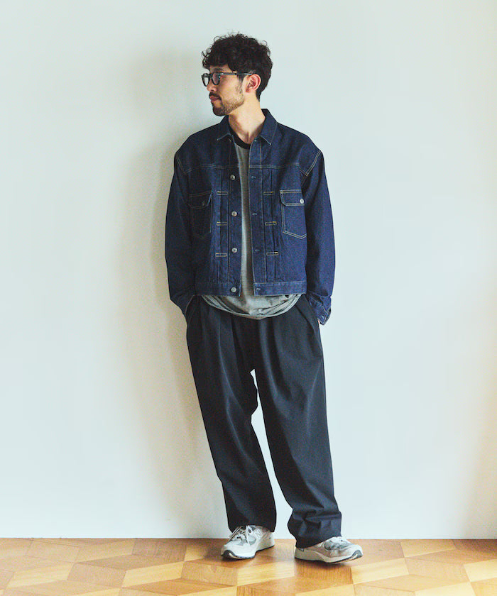 Short-Length Relaxed Denim Trucker Jacket