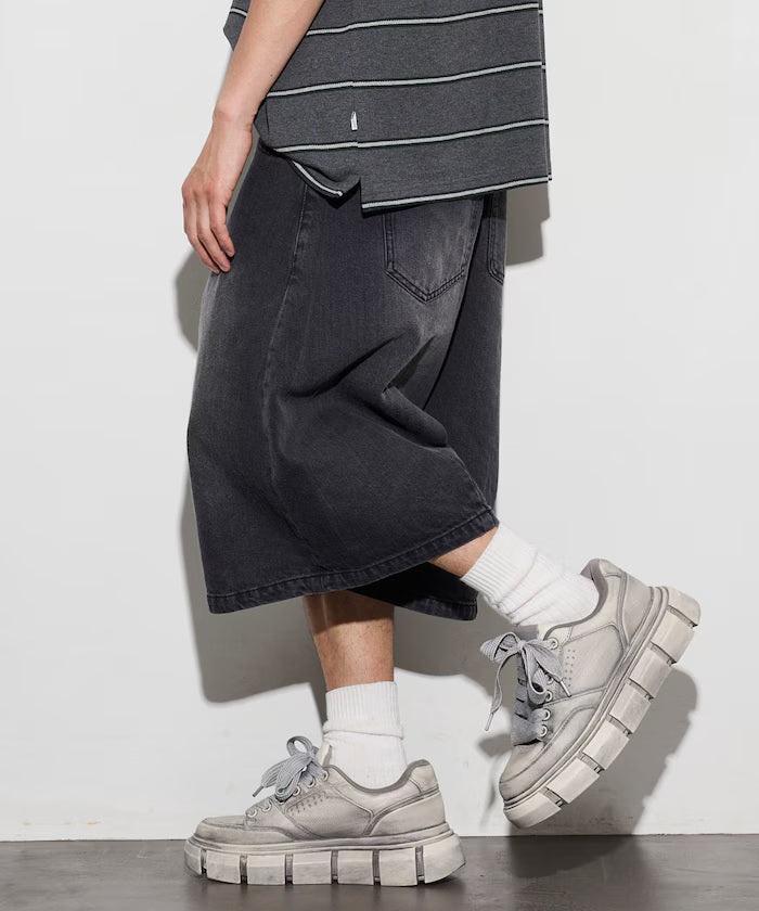 Wide Silhouette Vintage Processed Cropped Curve Denim Shorts