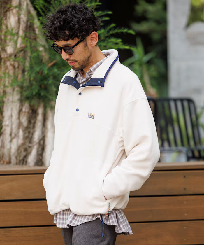 Big Silhouette One Point Logo Fleece Snap Button Spindle Pullover