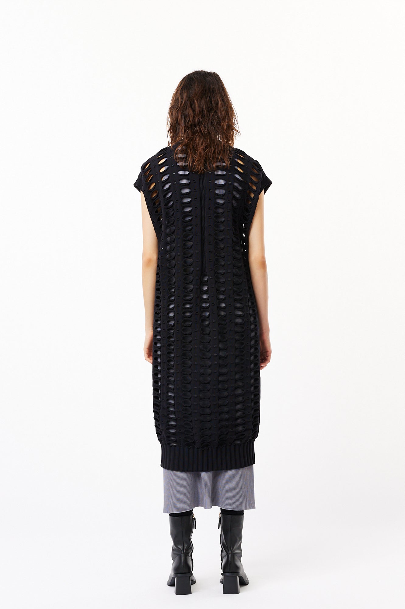 FAÇADE VENTS SLEEVELESS DRESS