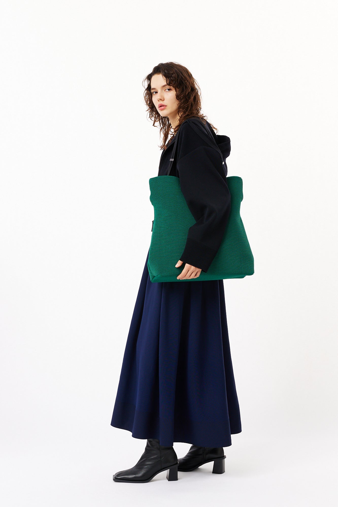DOUGHY TOTE BAG