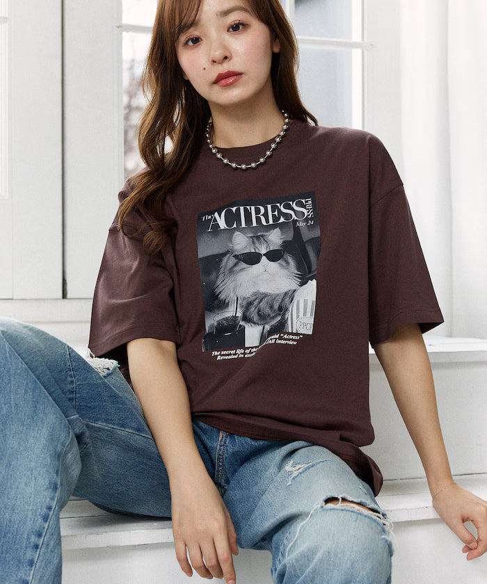 <Functional Material> MAGAZINE Cat Photo T-Shirt Limited Release