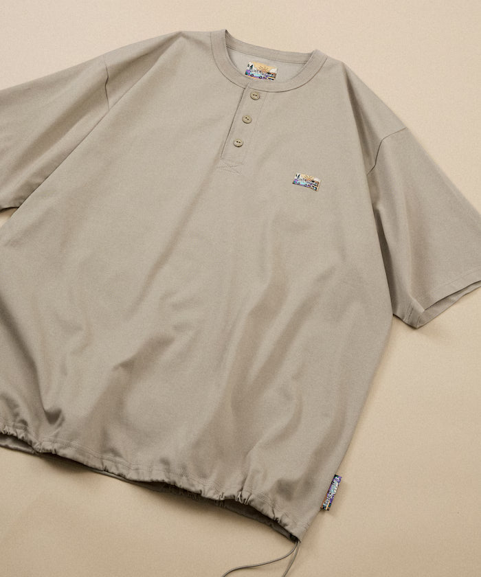 FREAK'S STORE for BEACH & FES Relax Fit One Point Logo Spindle Henley Neck T-Shirt