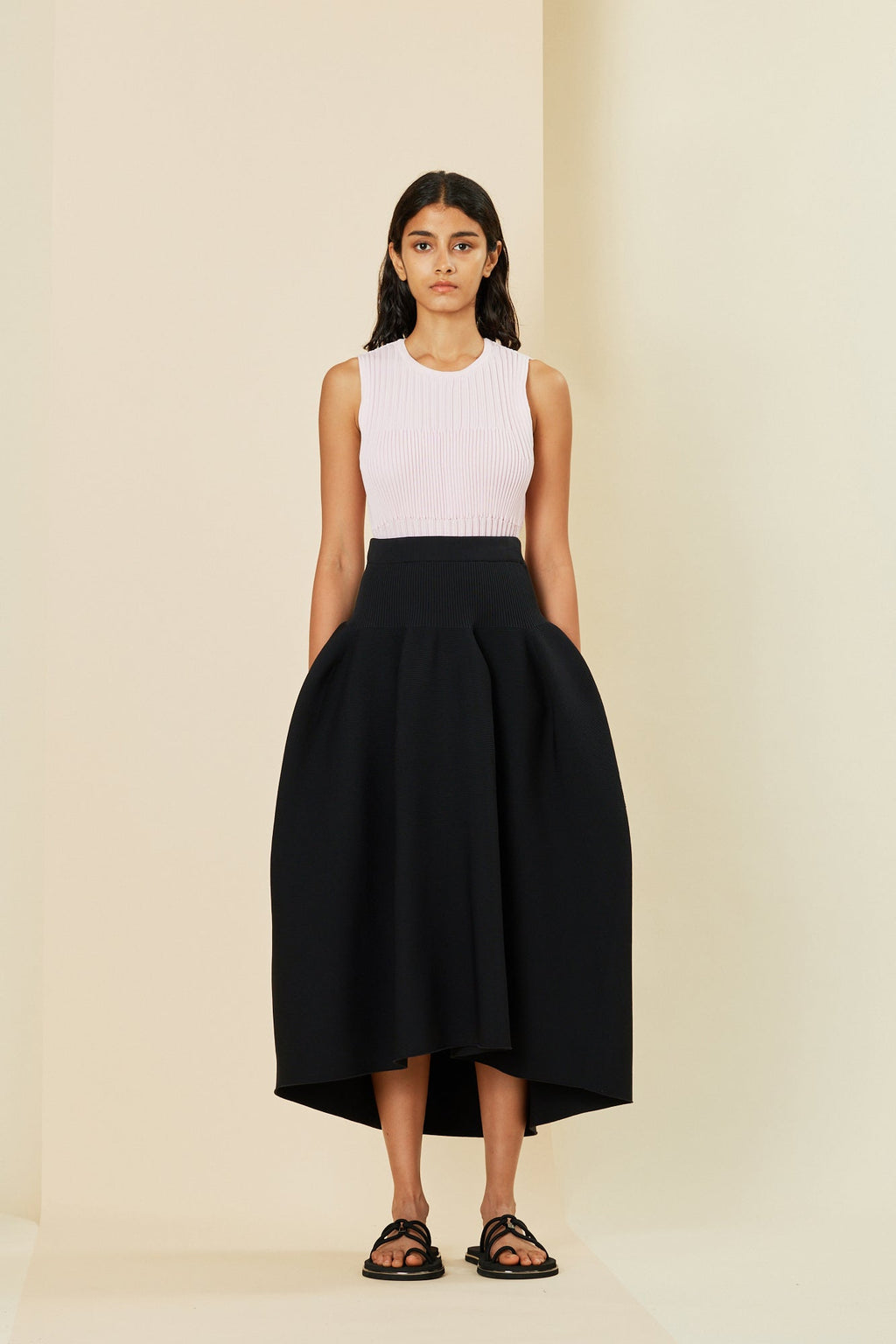 FLUTED SLEEVELESS TOP