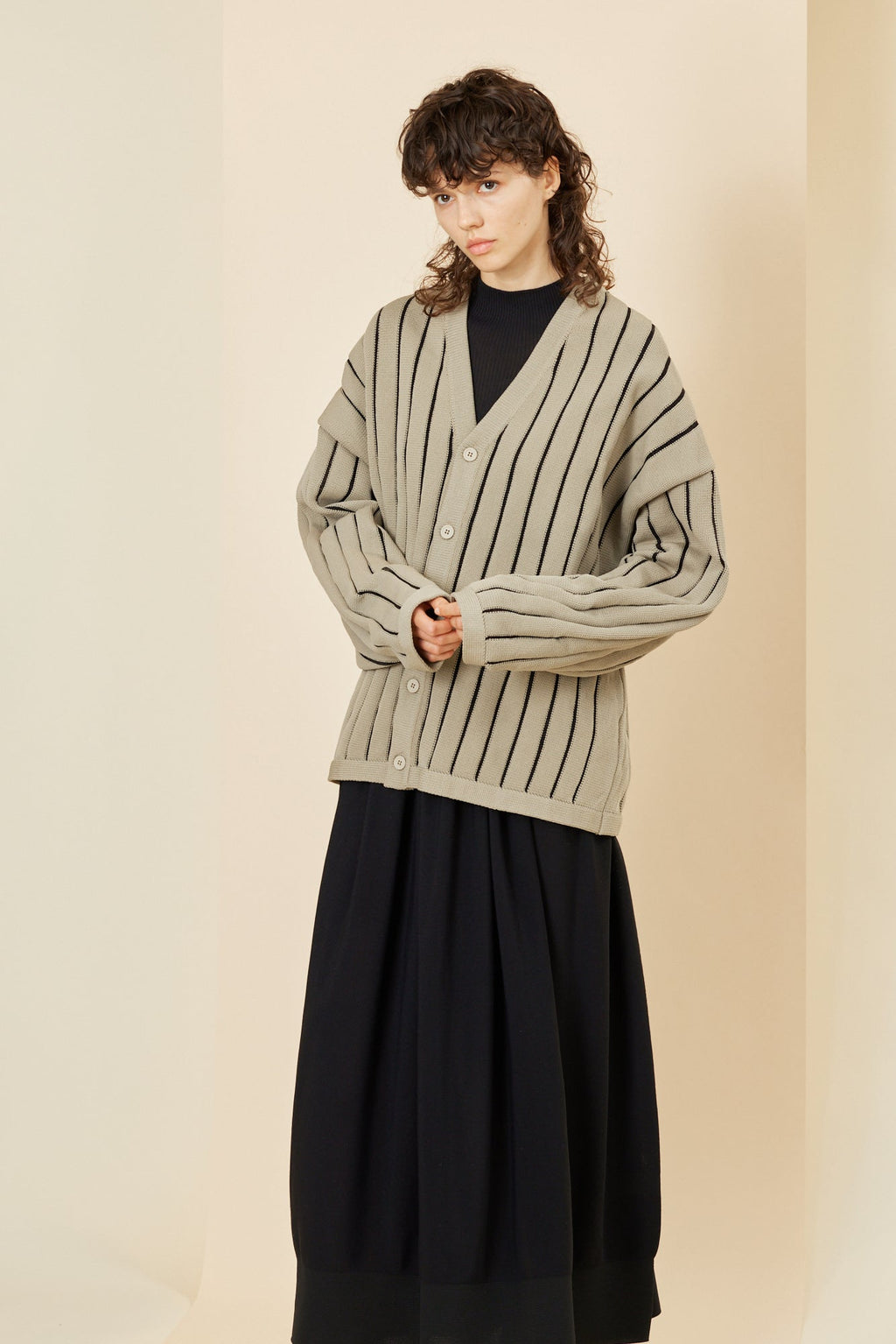 LOUVER METAL CARDIGAN