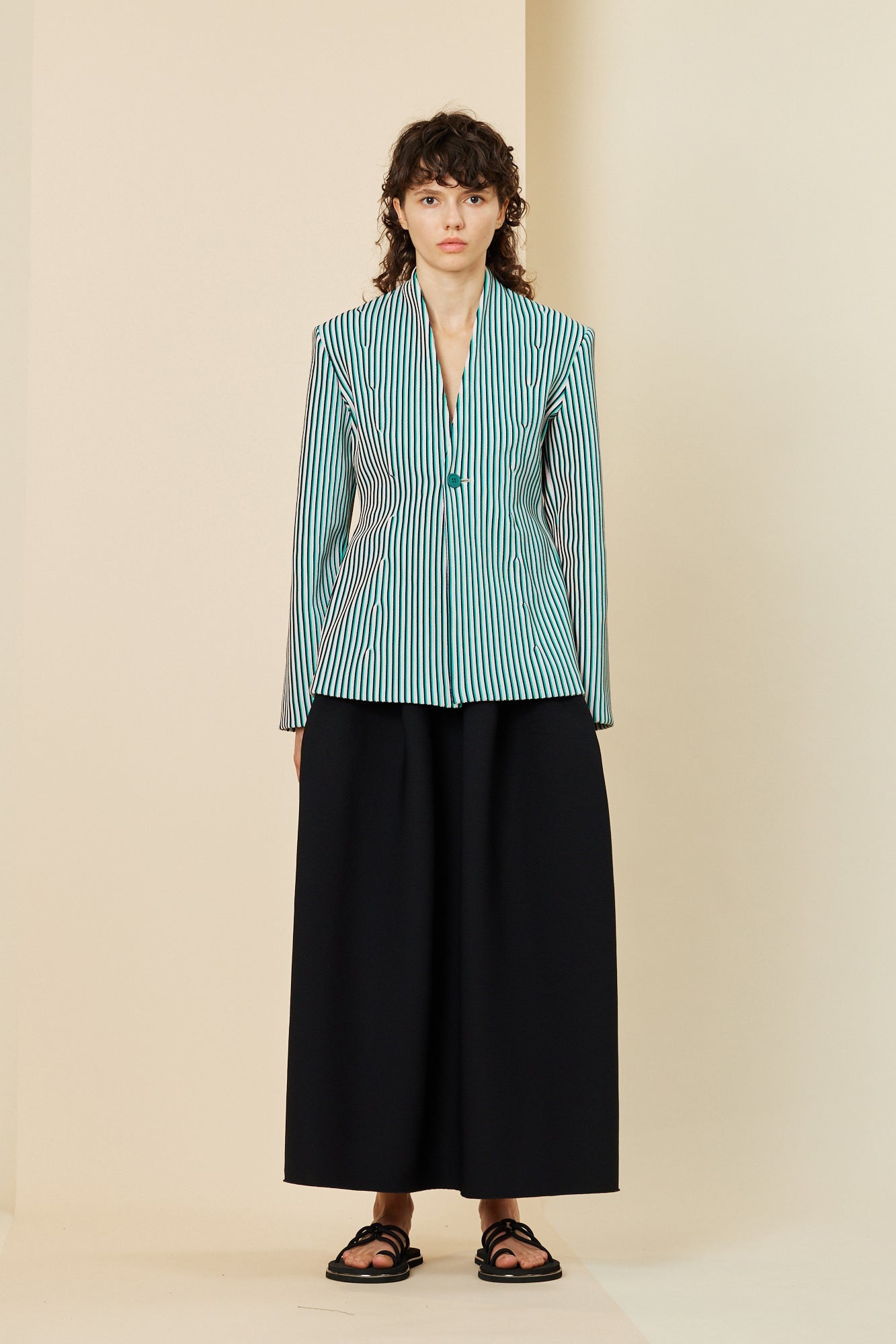 HYPHA COLARLESS JACKET