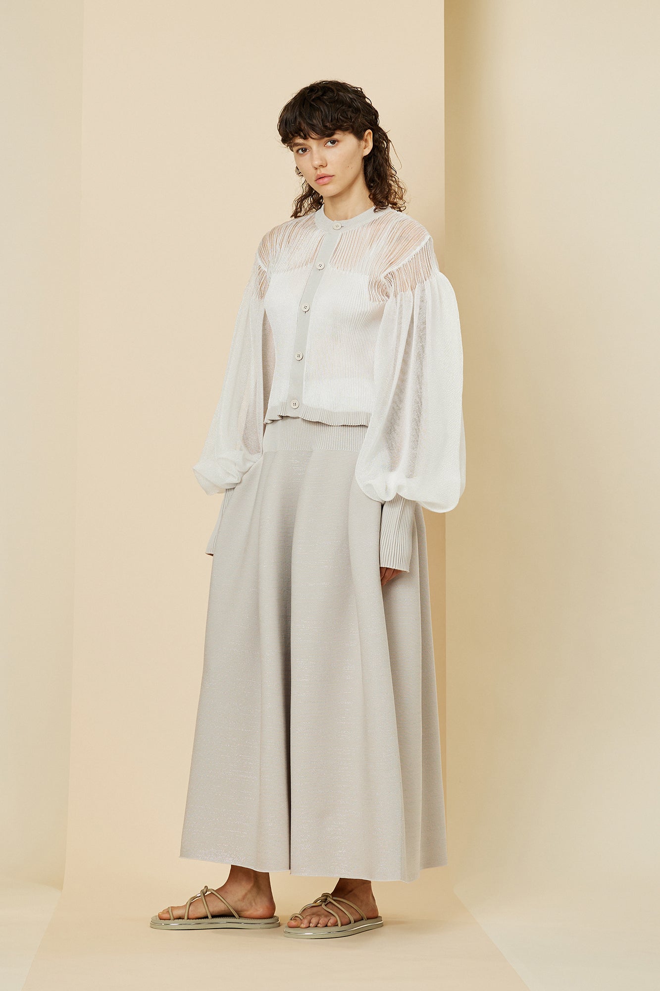 FLUTED LUCENT GLITTER PUFF SLEEVE CROPPED CARDIGAN