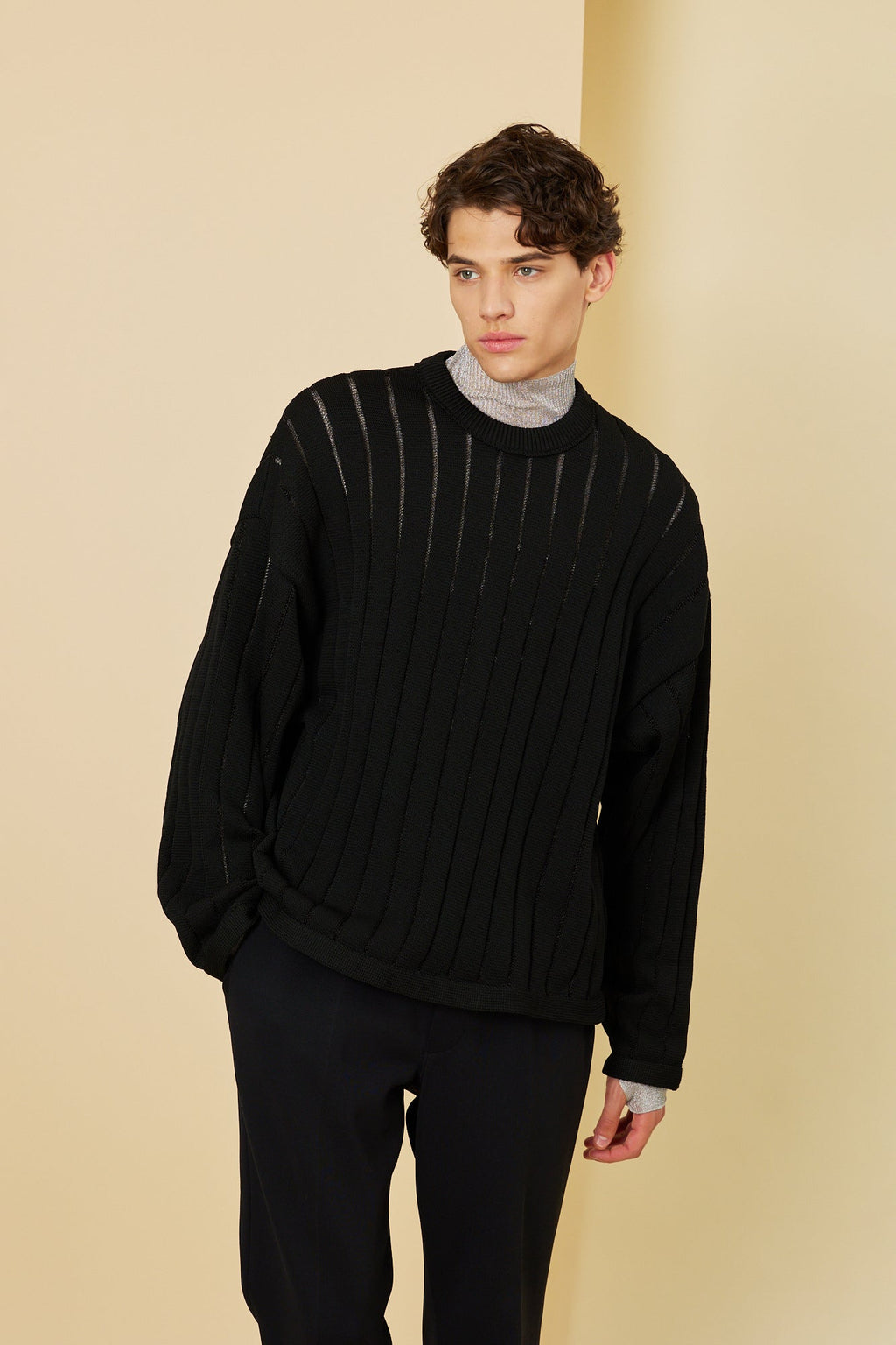 LOUVER METAL PULLOVER