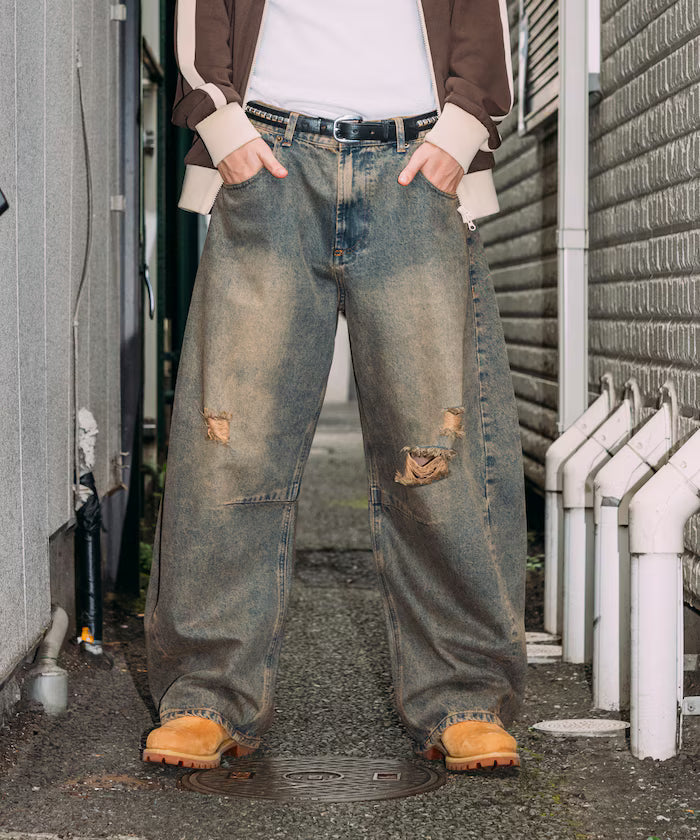 Wide Silhouette Curve Damaged Denim Pants