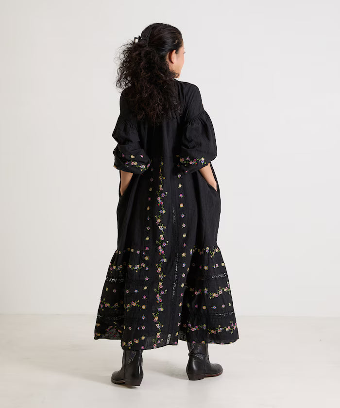 Dobby Floral Embroidery x Lace Dress