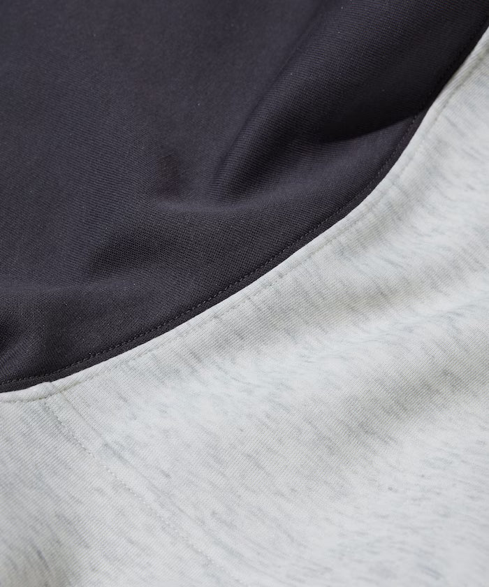 Big Silhouette Spindle Cardboard One Point Logo Snap Button Sweat