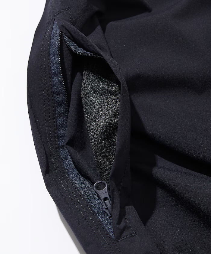 2.5Layer 1 tuck wide tapered shell pants