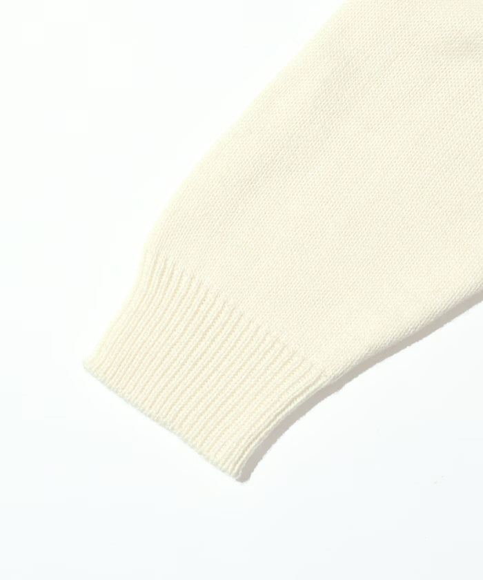 Sweat-like Lettered Knit / Jacquard Knit